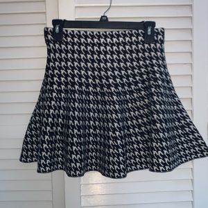 Houndstooth Mini Skirt